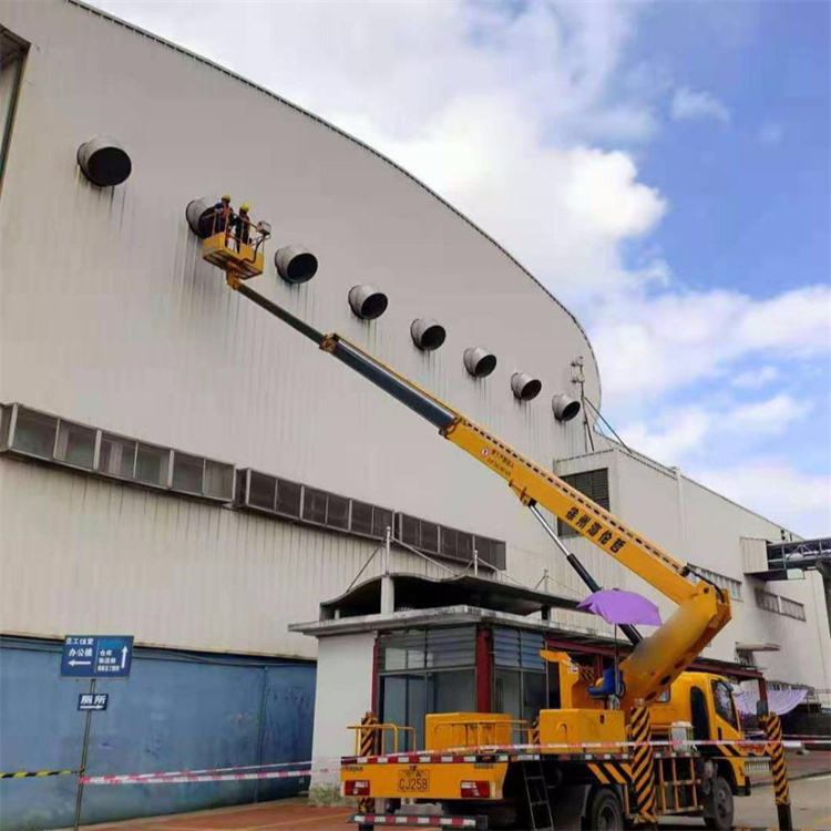 仁兴镇高空作业车出租服务：专业广告牌安装解决方案