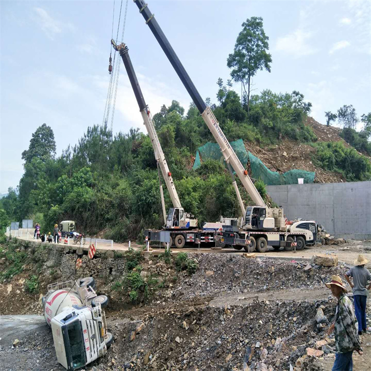 仁兴镇汽车掉沟里叫吊车救援要多少钱
